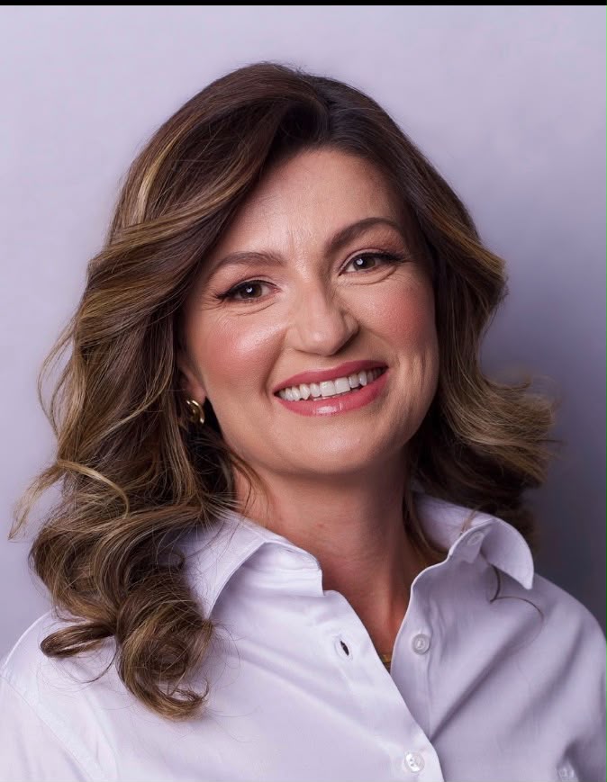 Dra. Manuela Mariano sorrindo